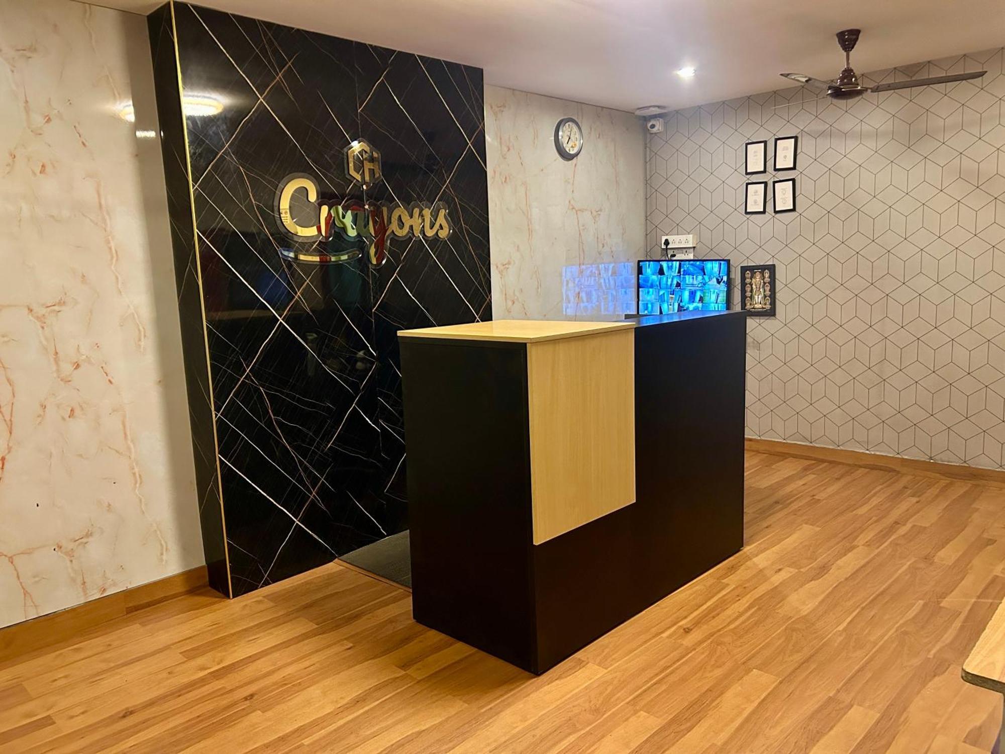 Crayons Hotel Ченнаї Екстер'єр фото